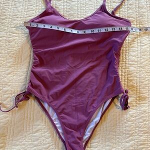 Women’s Amazon Basics One Piece Swimsuit in Purple size Large